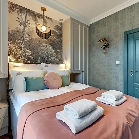 Ogarna Baltus, Main Old Town By Downtown