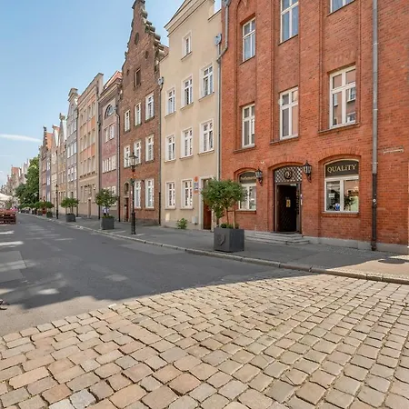 Ogarna Baltus, Main Old Town By Downtown