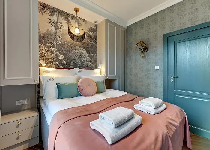 Ogarna Baltus, Main Old Town By Downtown