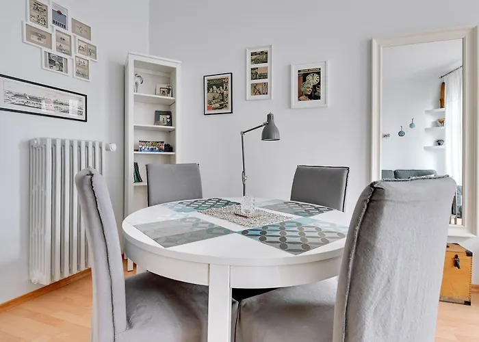 Ogarna Baltus, Main Old Town By Downtown